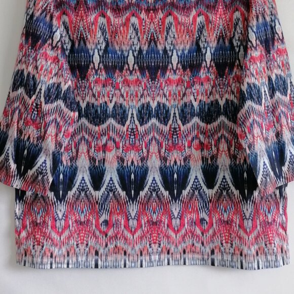 Chico’s Women's Blue Pink Crochet Abstract Ikat Print Blouse Top Size 2/USL - Picture 3 of 7